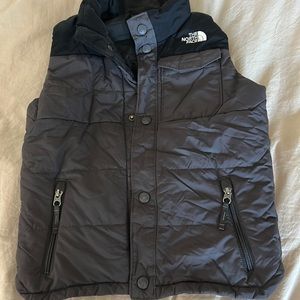 The North Face Boys Vest Size 6 EUC